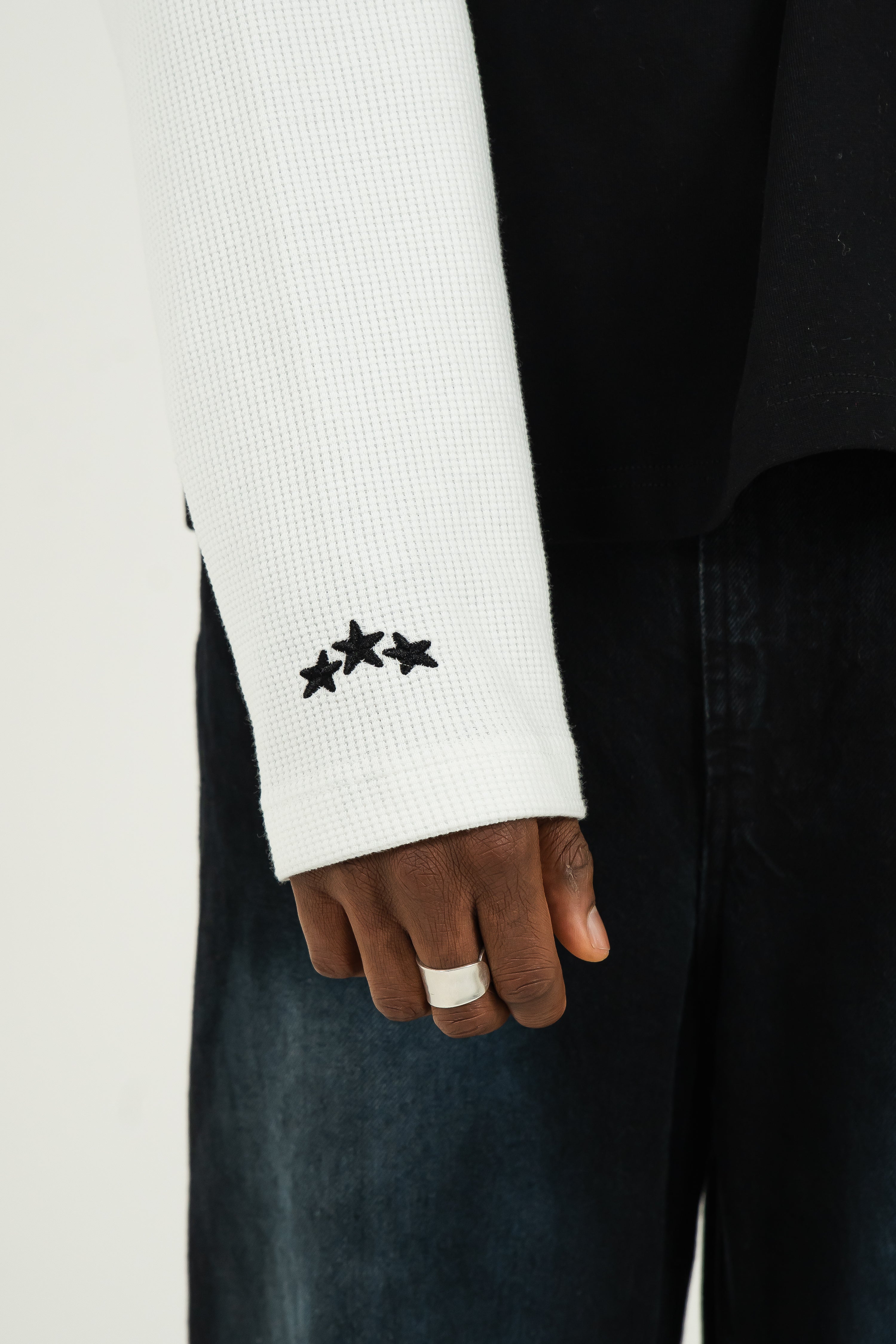 Three Stars Black longsleeve              Dark Stars